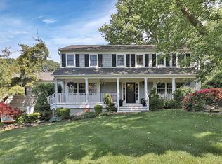 512 Ridge Rd, Fair Haven, NJ 07704