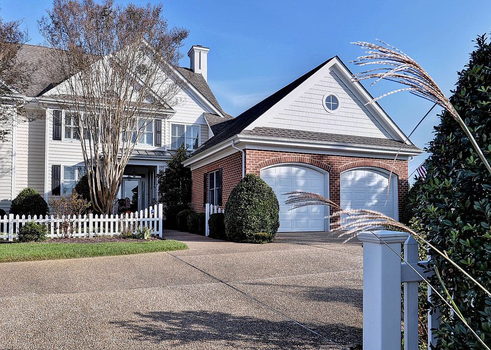 Lovely Custom built home.