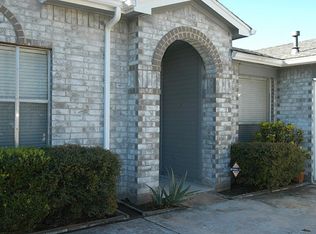 6511 Summit Ridge Ct, Houston, TX 77085