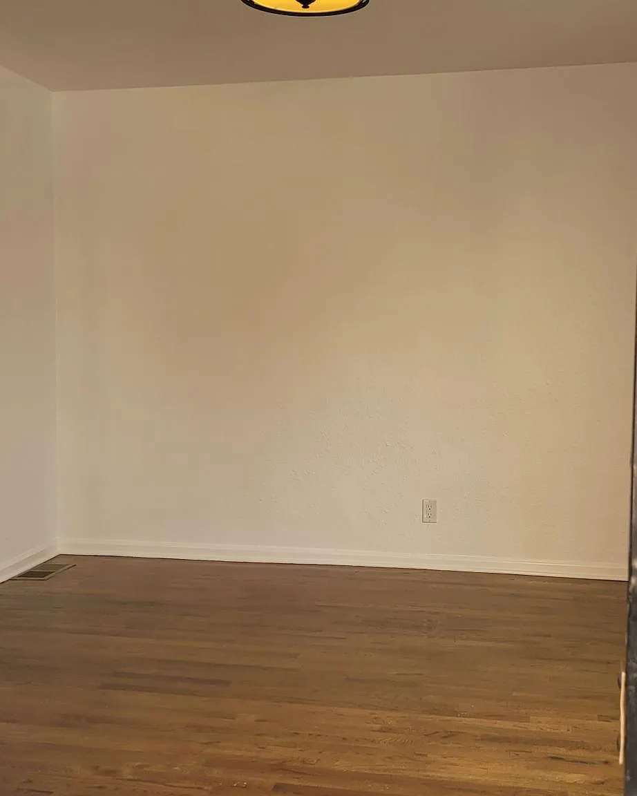 2 bed, 800 sqft, $2,700 — Photo 2
