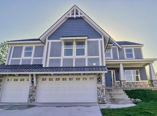1251 Yosemite Valley Dr, Milford, MI 48381