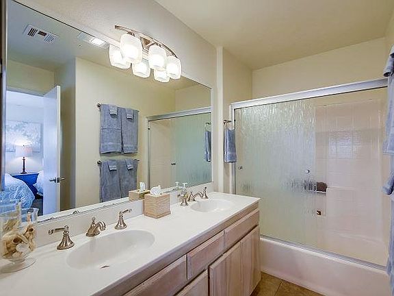 5th image of 803-05 El Carmel Pl
