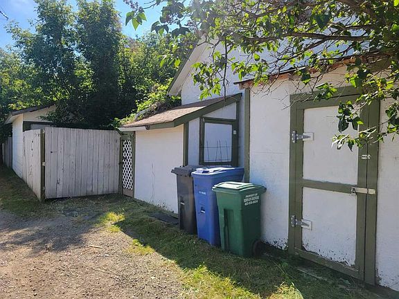 4th image of 1 W Elm Ave