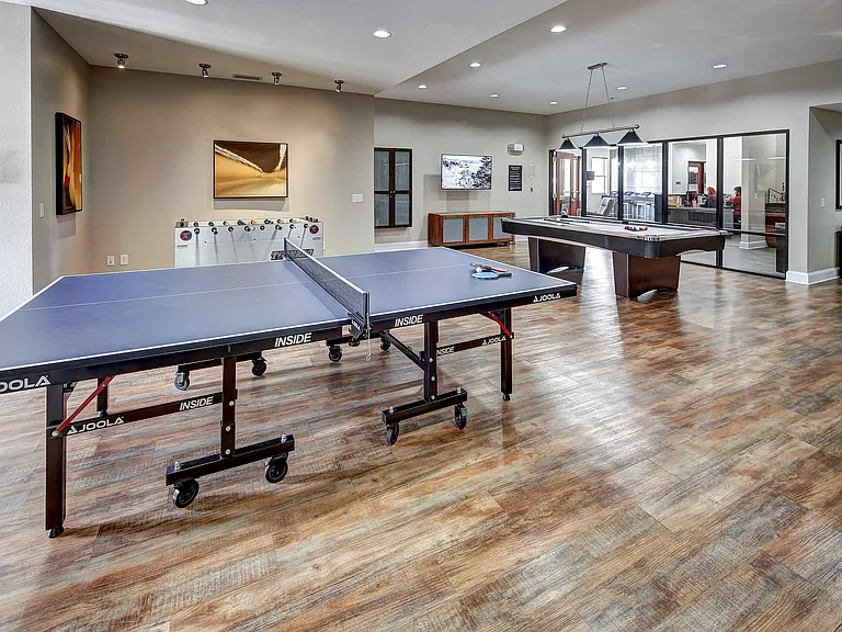 308_University Commons_Interior_Rec Center_02_web