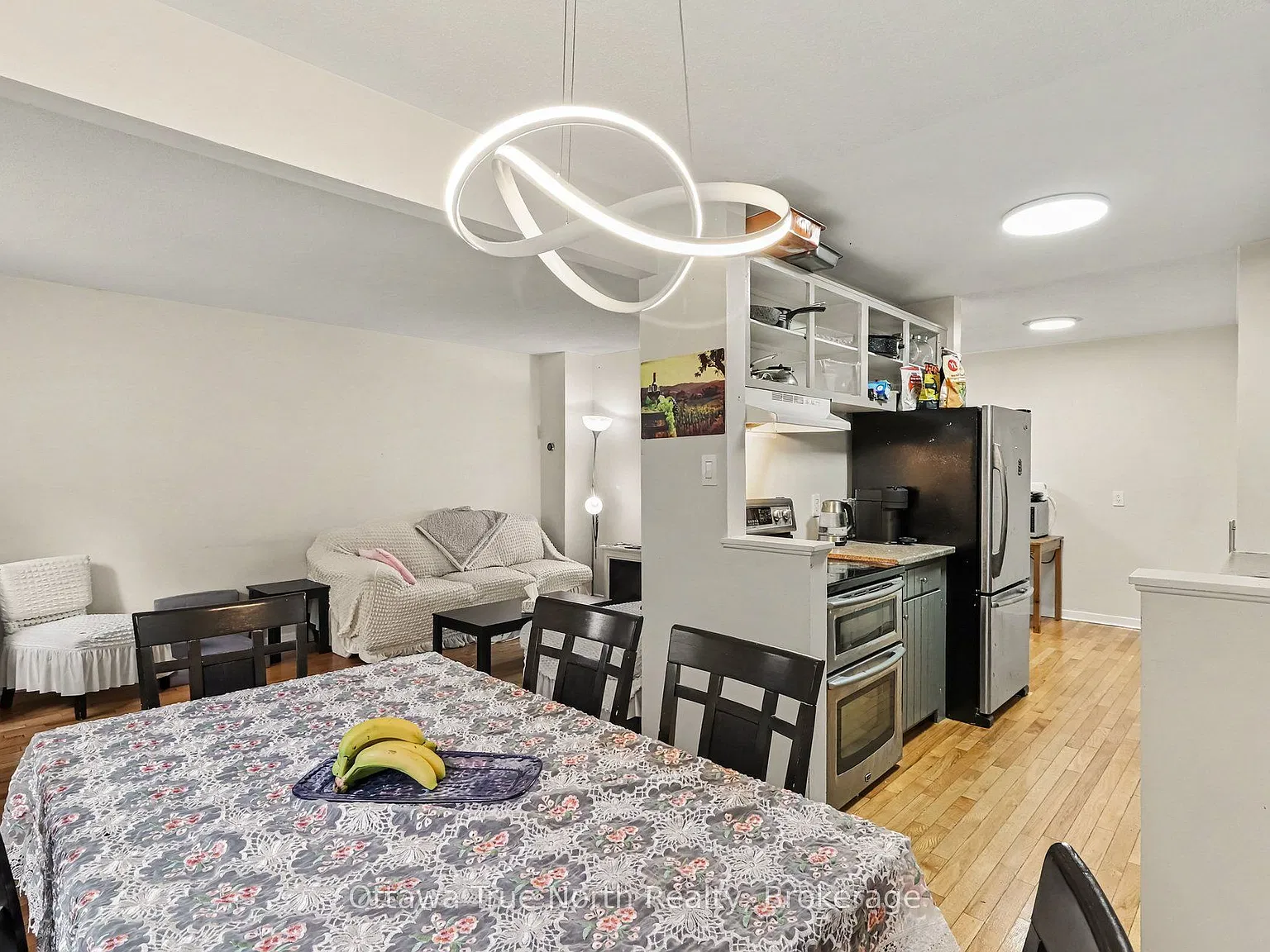 4 bed, $2,550 — Photo 4