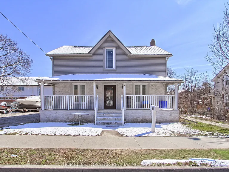 17 Royal St #UPPER — Photo 4