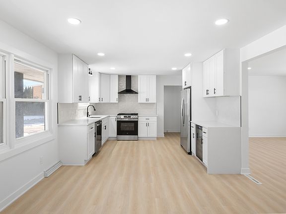 3rd image of 1734 Rosedale Ct