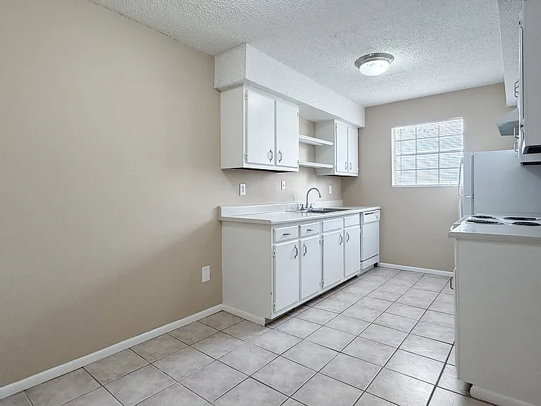 Hidden Pointe Apartments — Photo 31