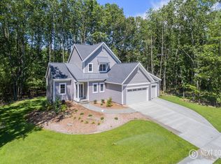 16171 Coventry Ln, Spring Lake, MI 49456