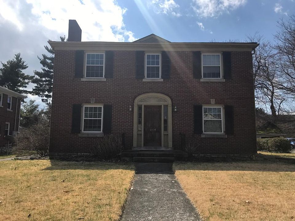 1114 Cooper Dr is a great location for walking, cycling and running. It's centrally located in Chevy Chase, close to U. K., dining, shopping and many local events.