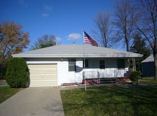 210 Park St E, Annandale, MN 55302