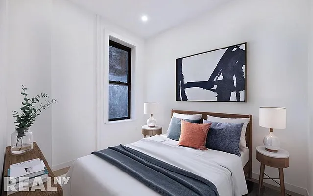 Rented by REAL New York | media 24