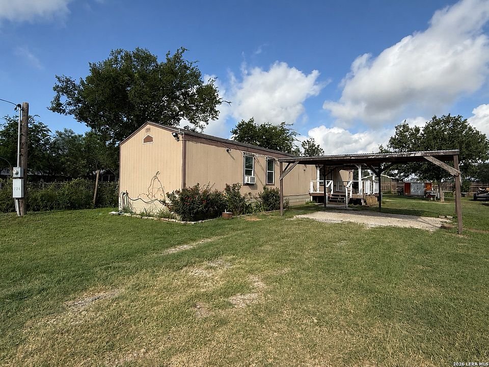 1st image of 723 Kayroe Rd