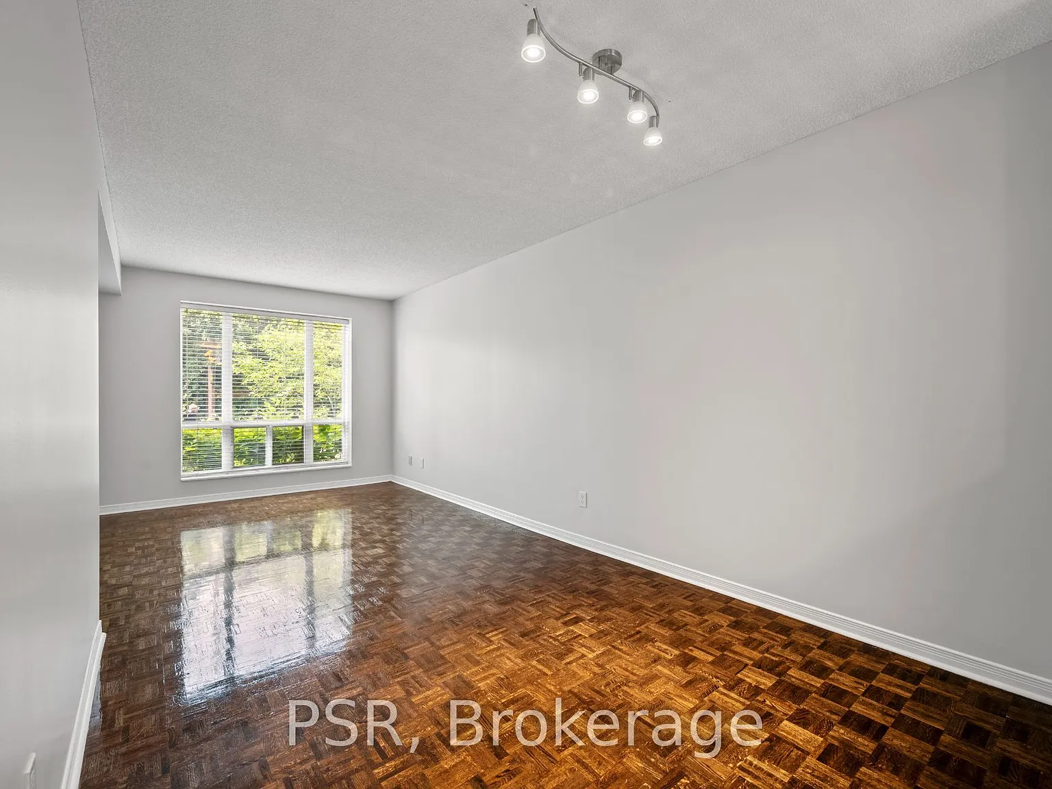 2 bed, $2,639 — Photo 4