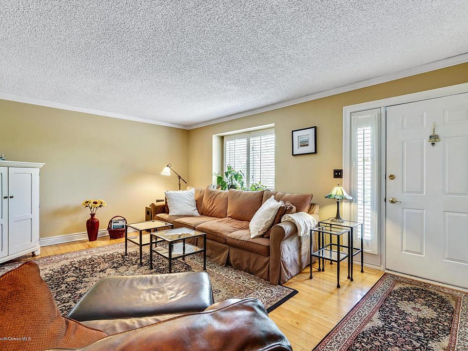 1st image of 673 Ellicott Ave #2B