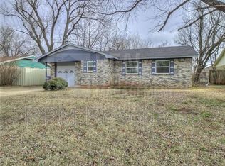 522 S Glen Ln, Mustang, OK 73064