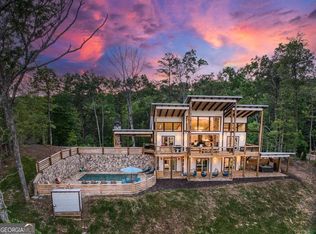 150 Oak Hill Dr, Mineral Bluff, GA 30559