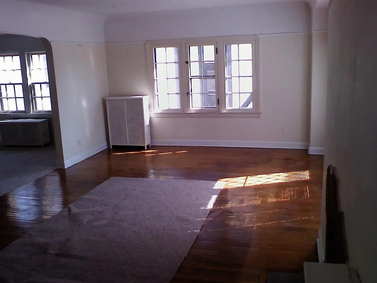 18507 Newell Road — Photo 3