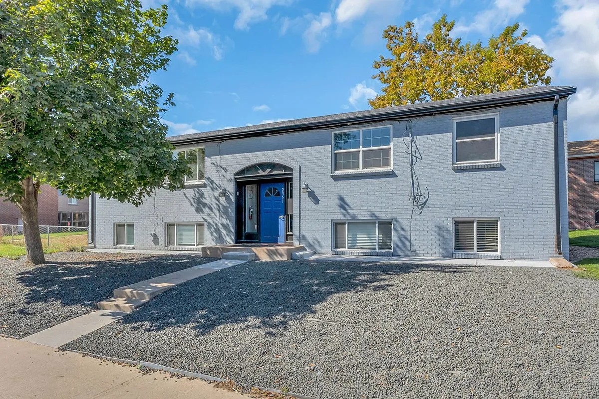 Building Photo - 2351 S Locust St #B