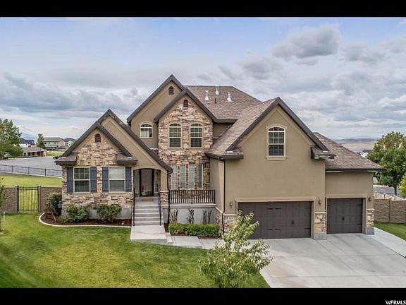 2nd image of 1919 W Wild Wood Ct