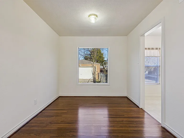 6341 Sudbury Dr — Photo 5