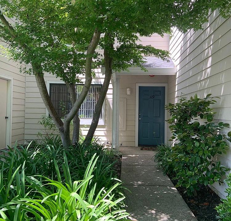 1st image of 119 Golden Gate Cir