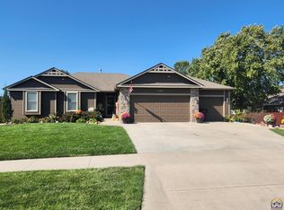 4307 SW Cambridge Ave, Topeka, KS 66610