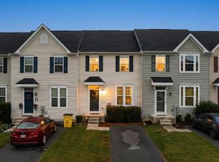 195 Ontario Dr, Falling Waters, WV 25419