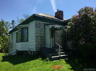 5735 Davison Rd, Akron, NY 14001