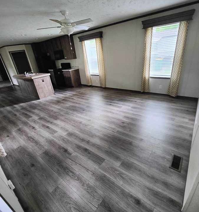 1st image of 3278 Brentwood Dr Office 84