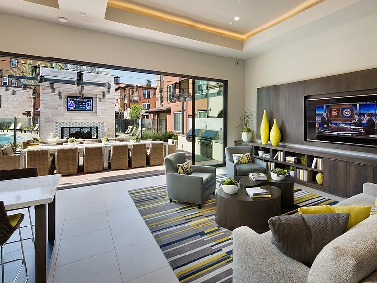 Indoor Outdoor Resident Lounge