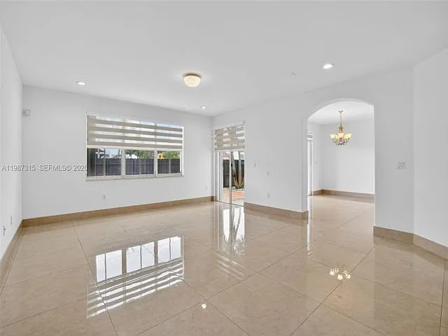 15051 SW 18th Ter — Photo 7