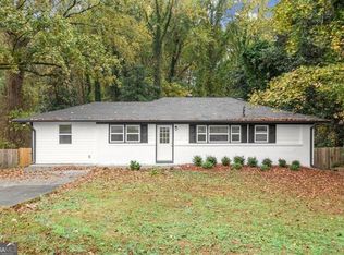 7058 Lakeview Ln, Doraville, GA 30360