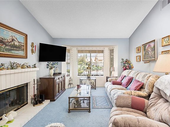 3rd image of 6058 Inverness Dr