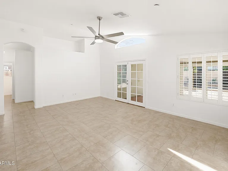 9321 E Caribbean Ln — Photo 4