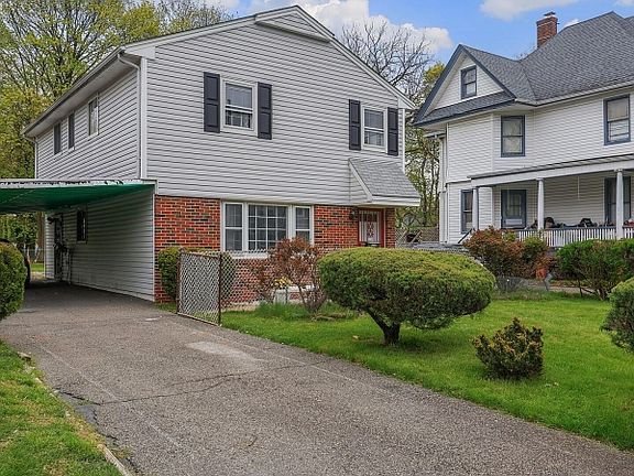 2nd image of 715 Hobert Ave
