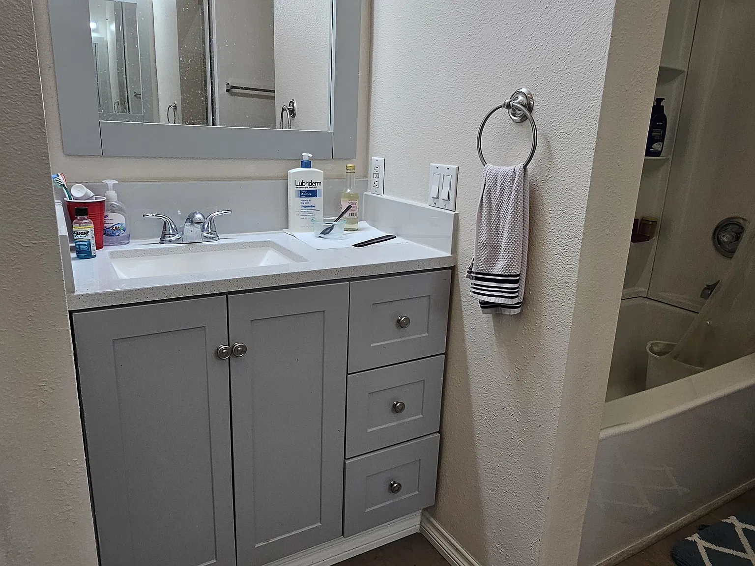 10905 Sabre Hill Dr — Photo 4