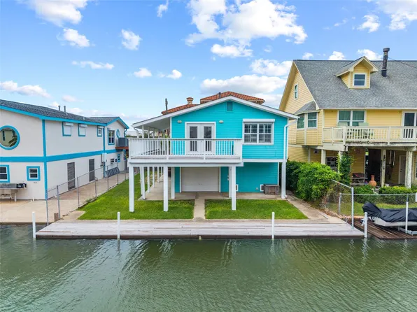 1028 Cozy Cove Ln, Galveston, TX 77554