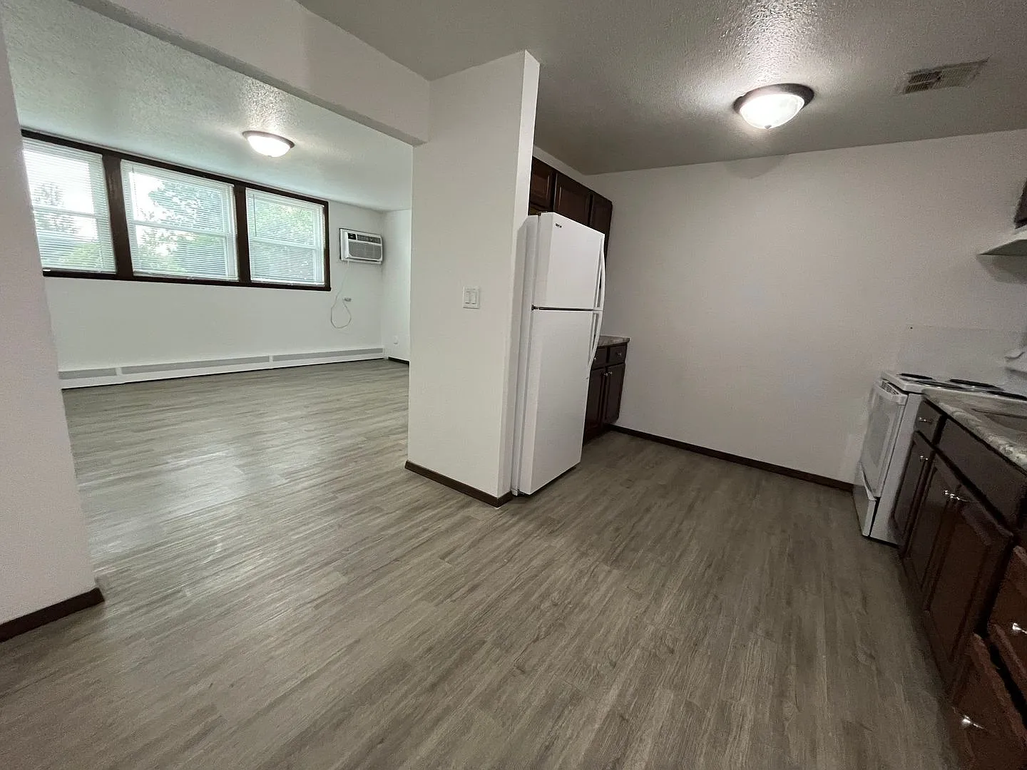 3304 S Kiwanis Ave — Photo 2