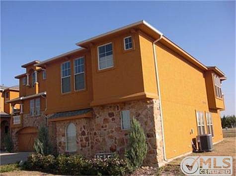 1st image of 2655 Venice Dr Unit 6
