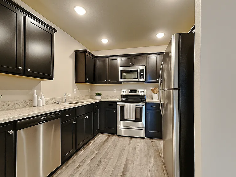 203 Lily St — Photo 3