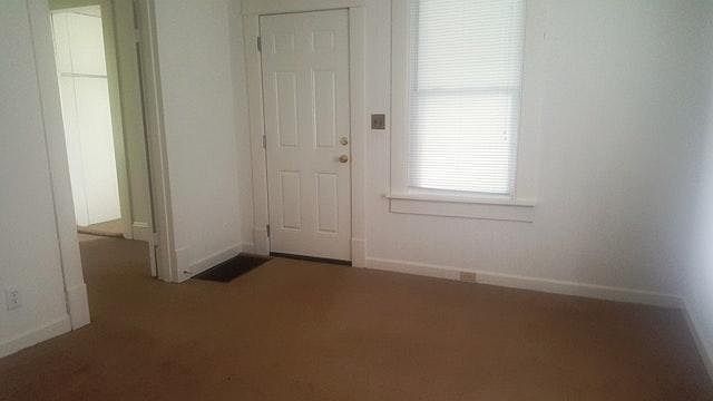 2nd image of 2516 Fairview Ave