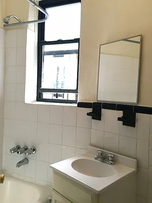 Rented by Bohemia Realty Group | media 7