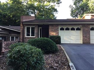 1047 7th St NE, Hickory, NC 28601