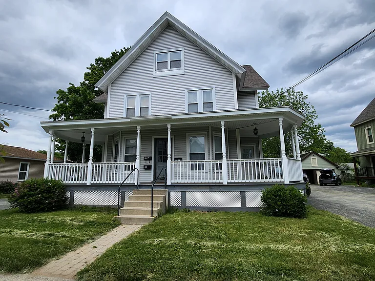 55-57 Fairview Ave #B — Photo 20