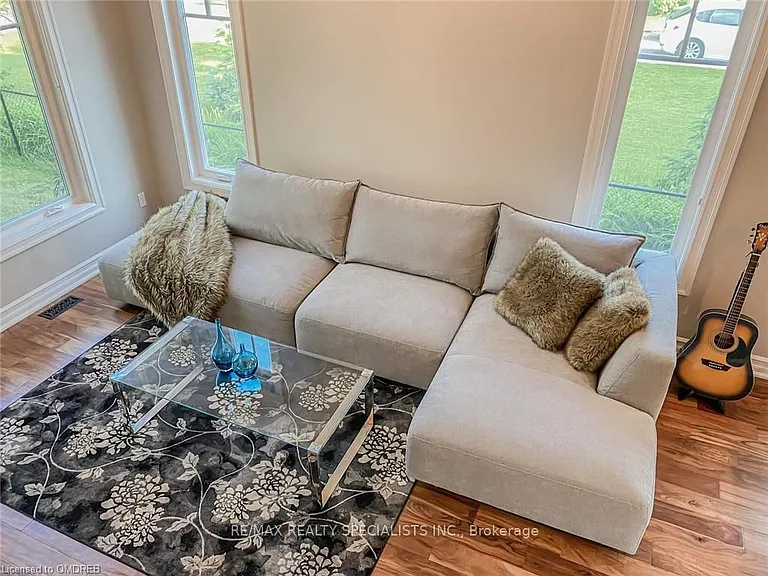 231 Rosewood Ave — Photo 10