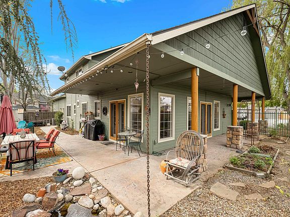 2nd image of 4394 N Colonial Park Way