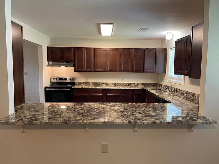 108 Rice Rd — Photo 5