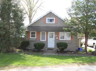 3007 Knollcrest Dr, Burlington, WI 53105