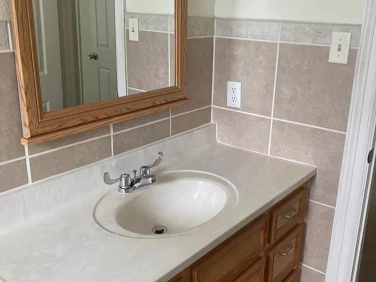 628 Caperton St #B — Photo 10